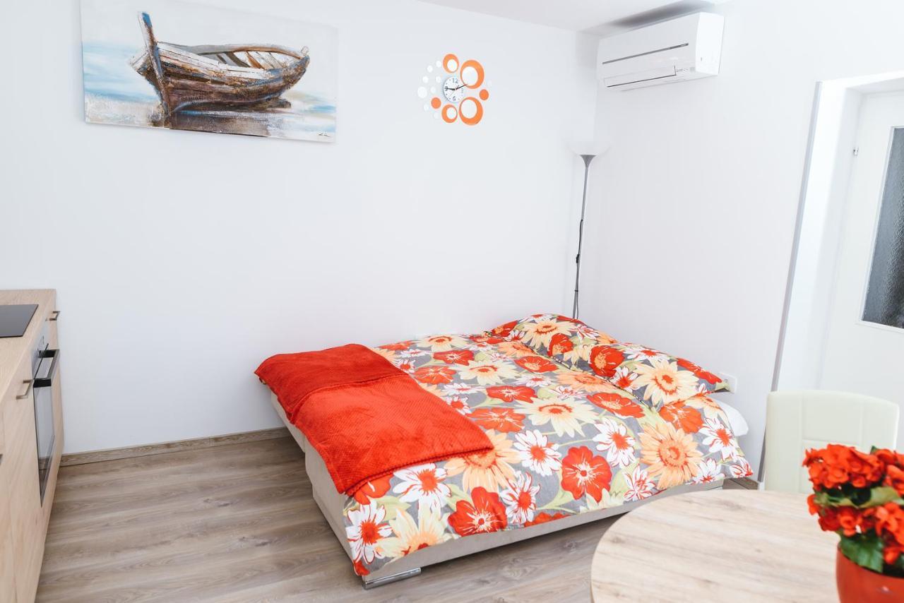Apartma Nika Hrvatini Εξωτερικό φωτογραφία